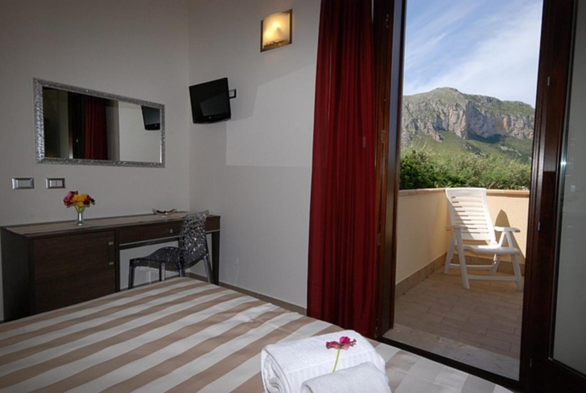 Trigrana Vacanze Hotel Castelluzzo Exterior foto